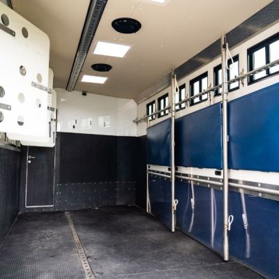 Oakley_Supreme_HorseBox-47.jpg