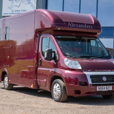 ALEXANDERS_HORSEBOX_BZT-2.jpg